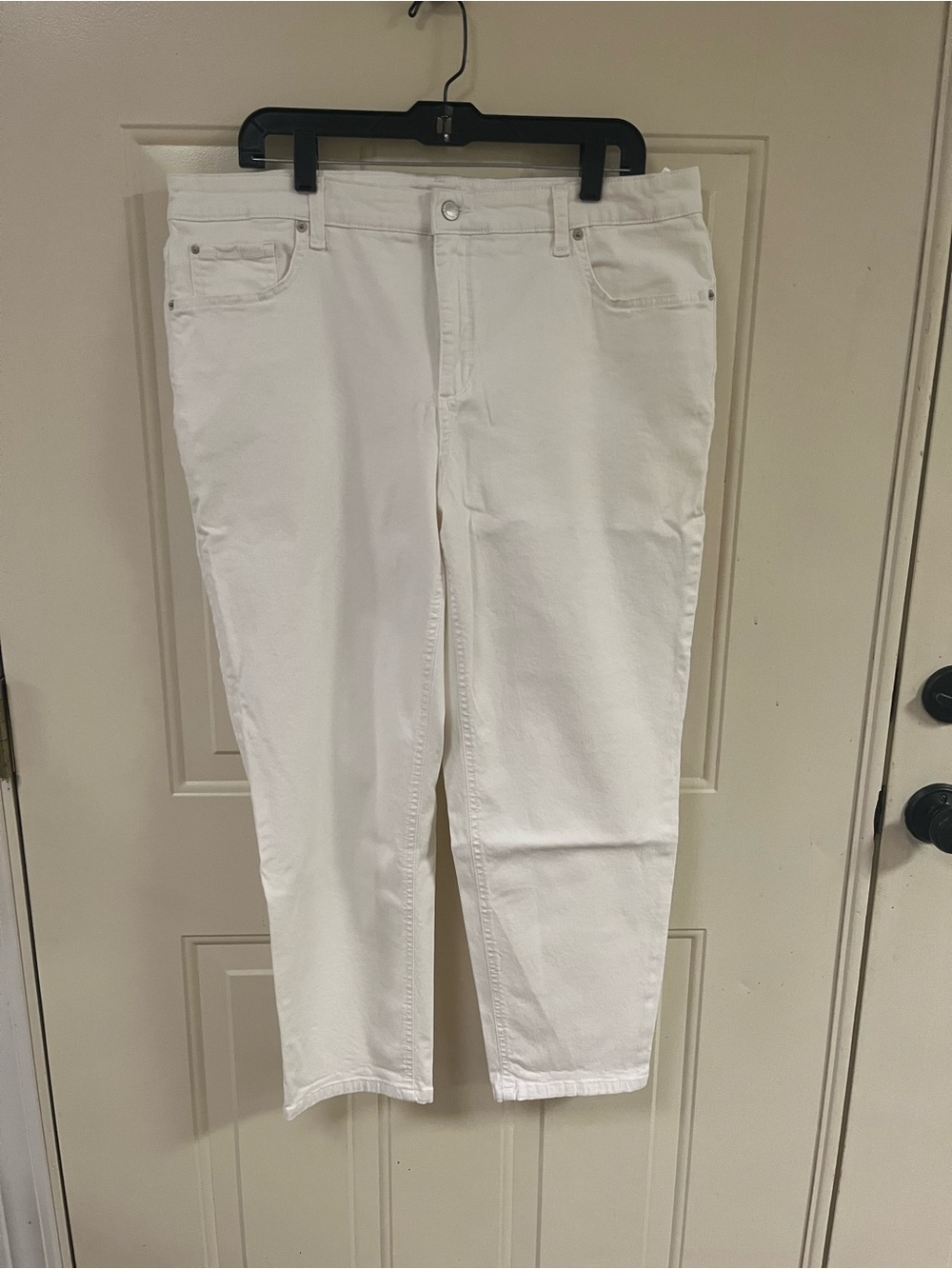 Guess Women's White Cropped Jeans